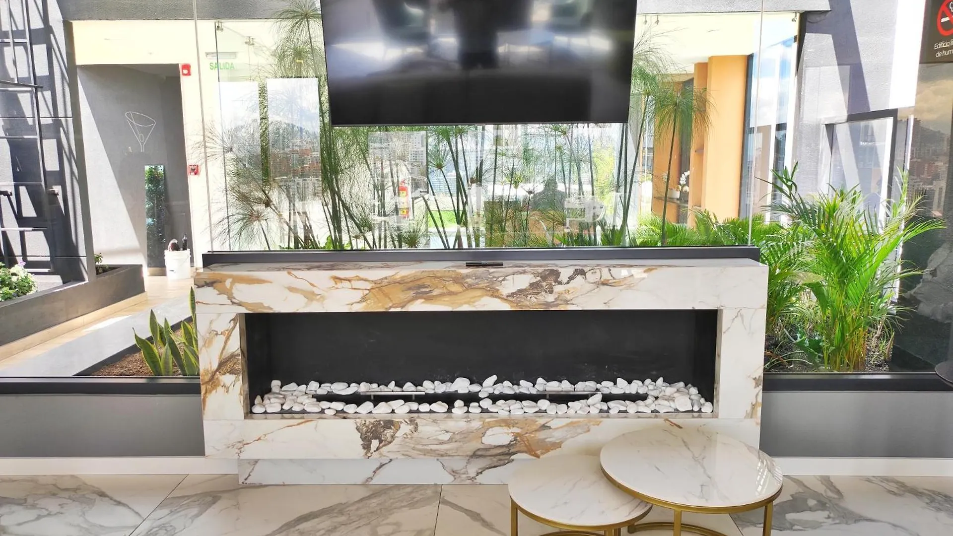 كويتو Suites & Apartments Coliving Ecuador Luxury Xoe الإكوادور