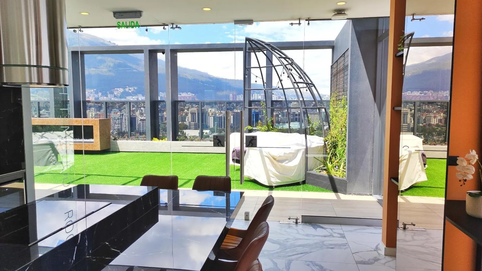 كويتو Suites & Apartments Coliving Ecuador Luxury Xoe شقة فندقية