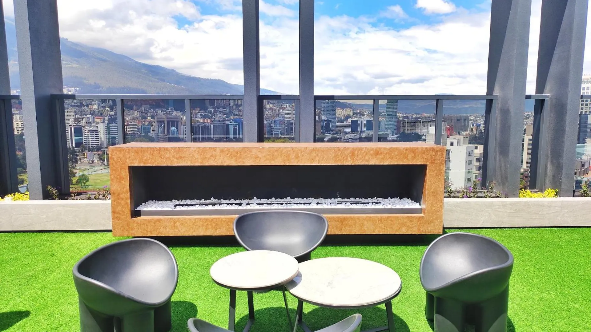 كويتو Suites & Apartments Coliving Ecuador Luxury Xoe