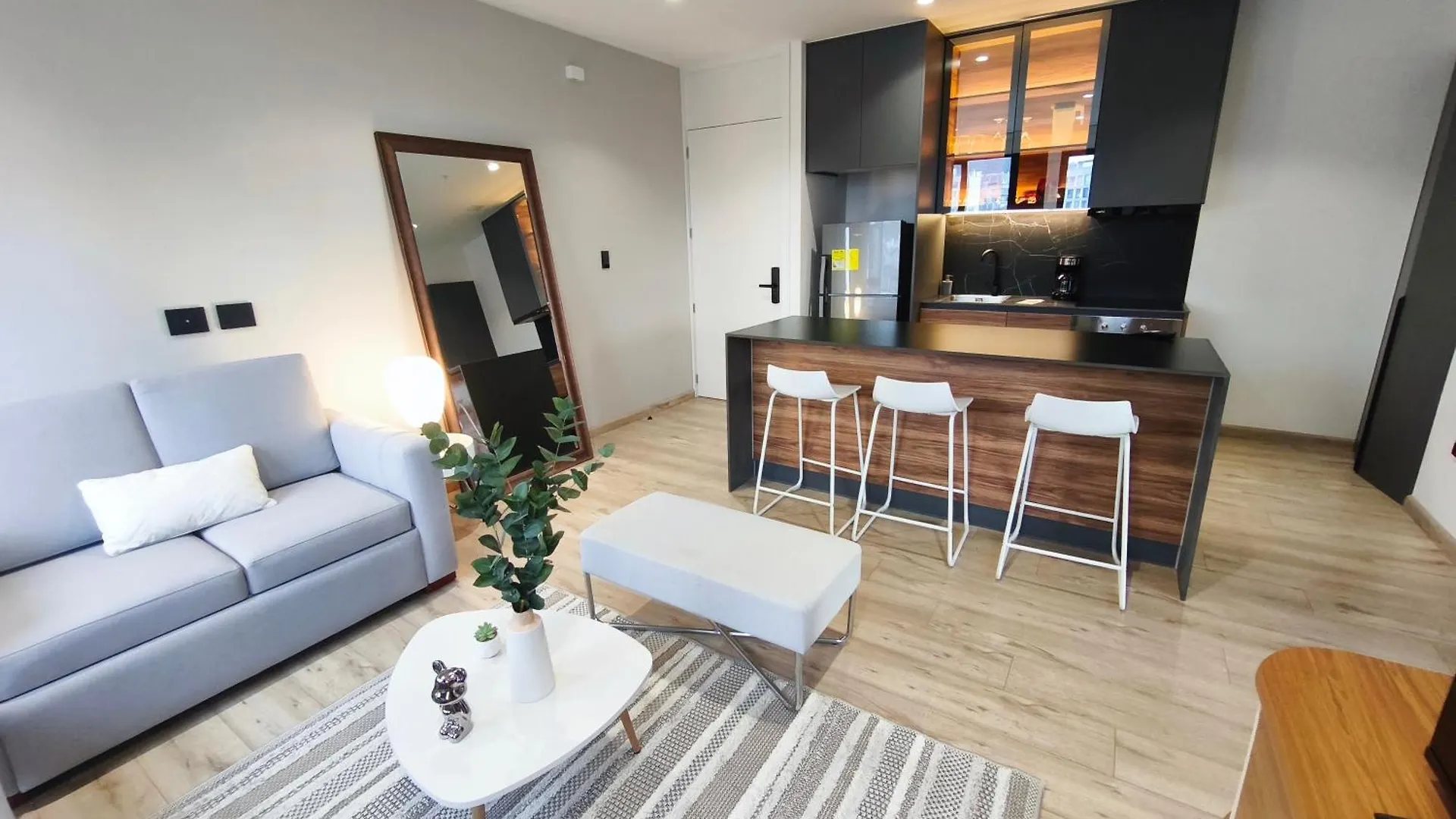 كويتو Suites & Apartments Coliving Ecuador Luxury Xoe