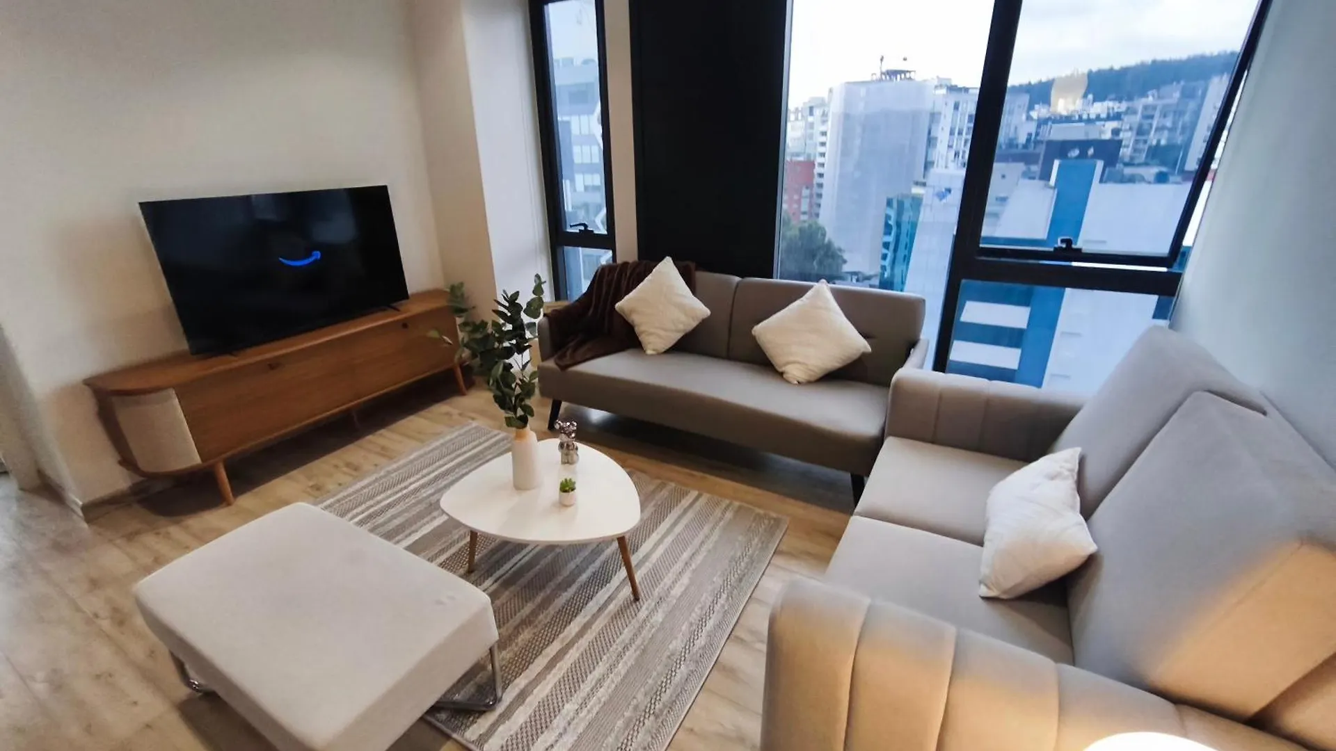شقة فندقية كويتو Suites & Apartments Coliving Ecuador Luxury Xoe