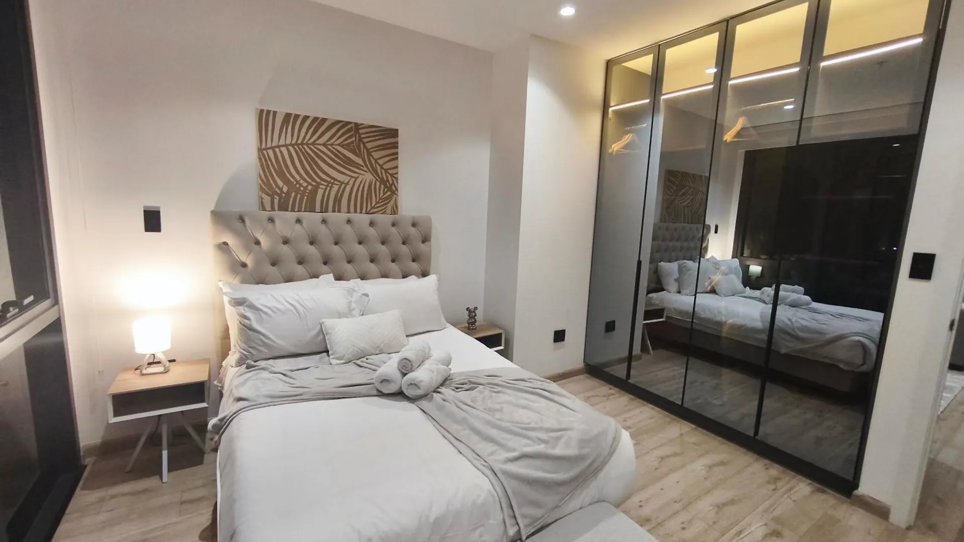 كويتو Suites & Apartments Coliving Ecuador Luxury Xoe شقة فندقية