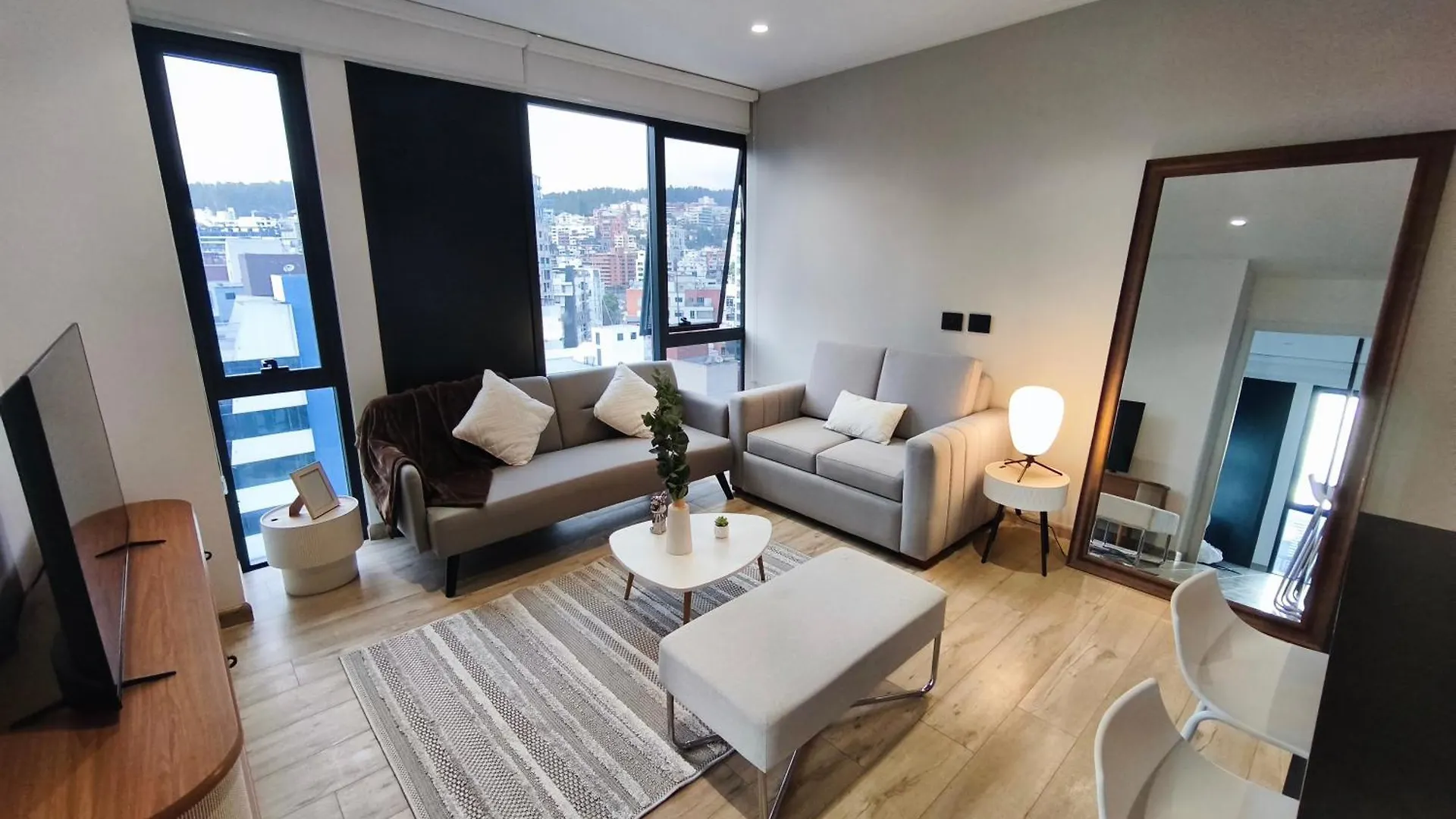 كويتو Suites & Apartments Coliving Ecuador Luxury Xoe 0*,  الإكوادور