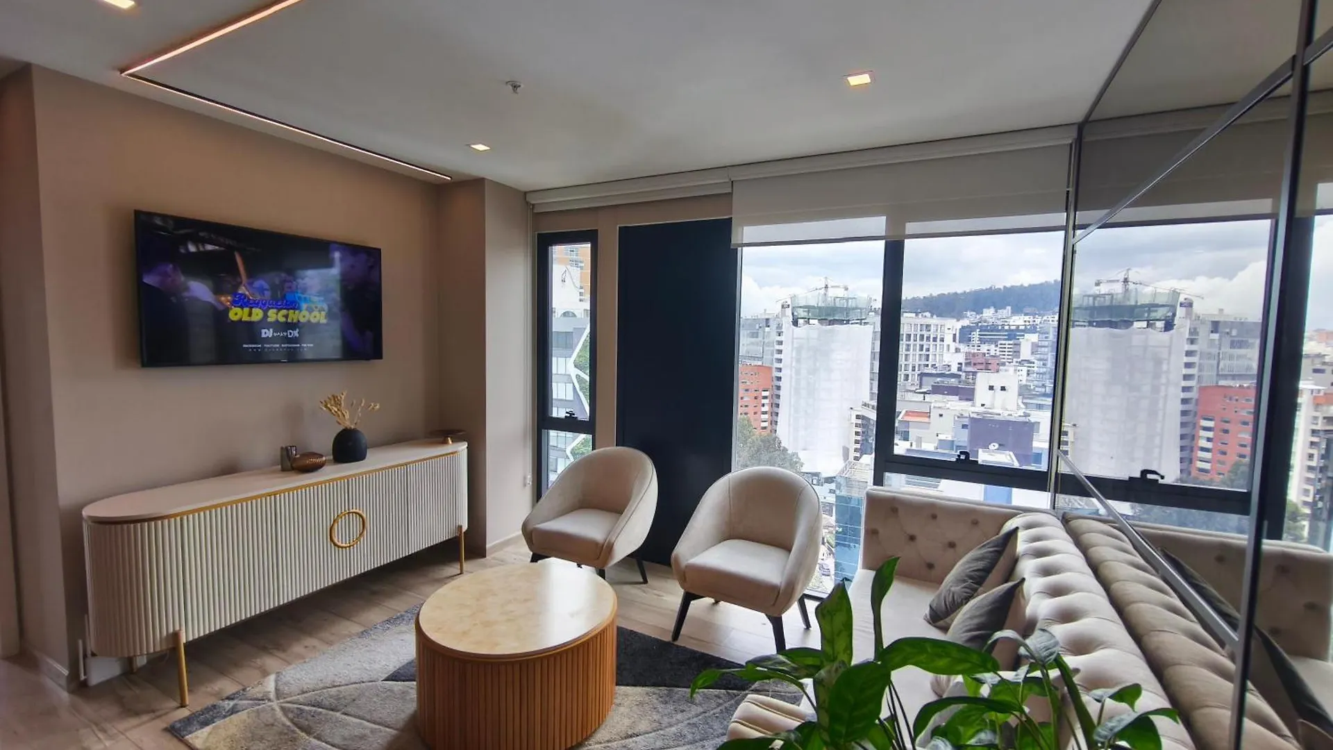 كويتو Suites & Apartments Coliving Ecuador Luxury Xoe شقة فندقية