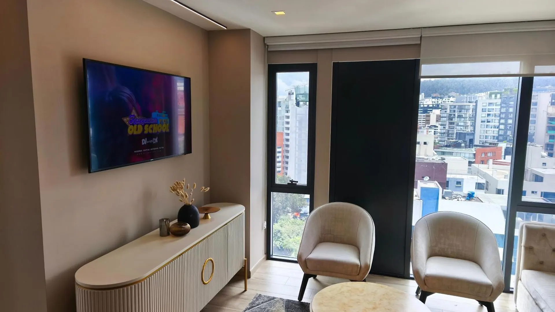 كويتو Suites & Apartments Coliving Ecuador Luxury Xoe الإكوادور