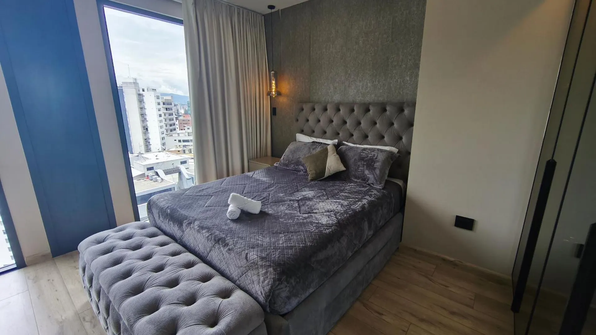 كويتو Suites & Apartments Coliving Ecuador Luxury Xoe