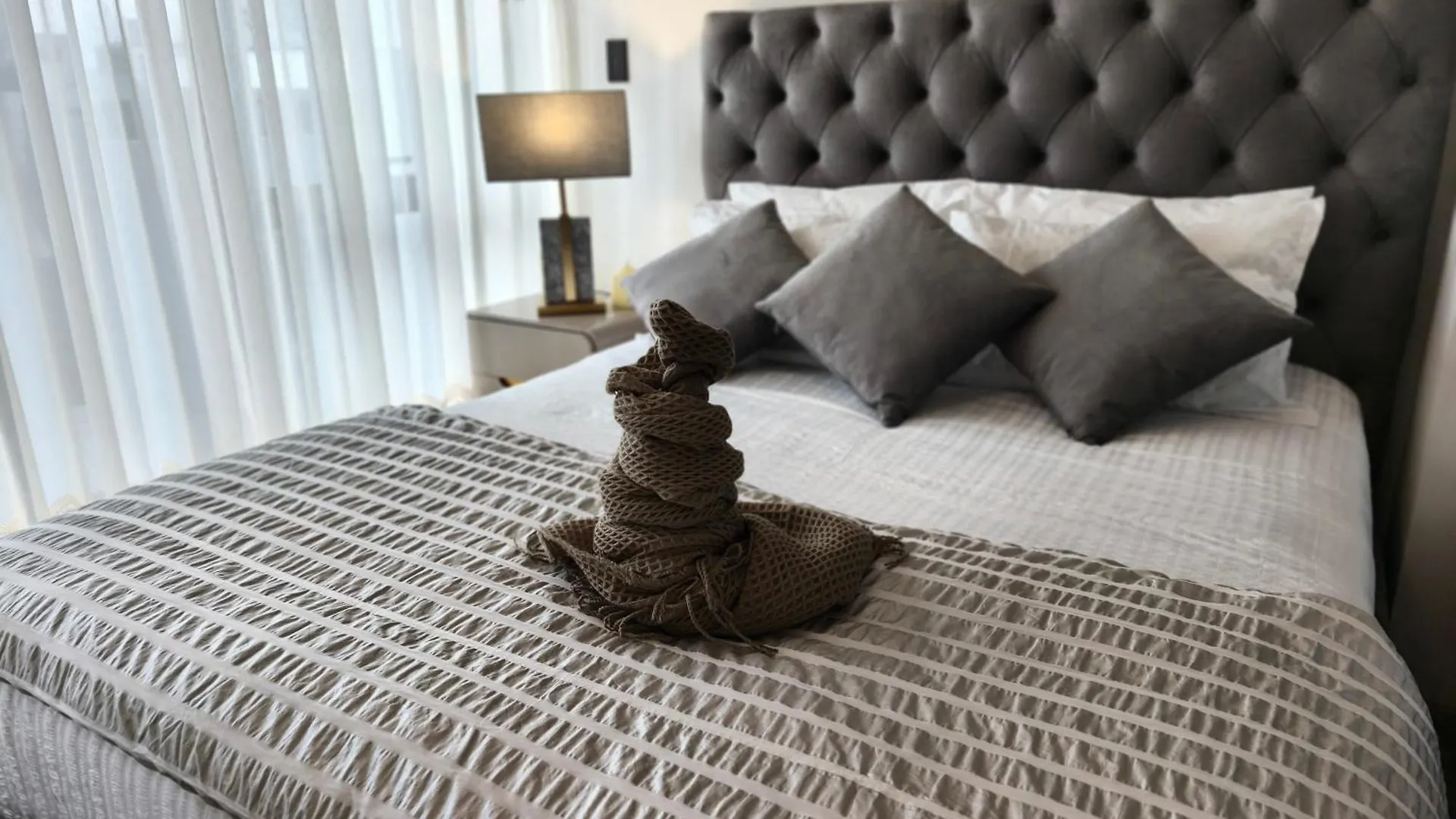 شقة فندقية كويتو Suites & Apartments Coliving Ecuador Luxury Xoe