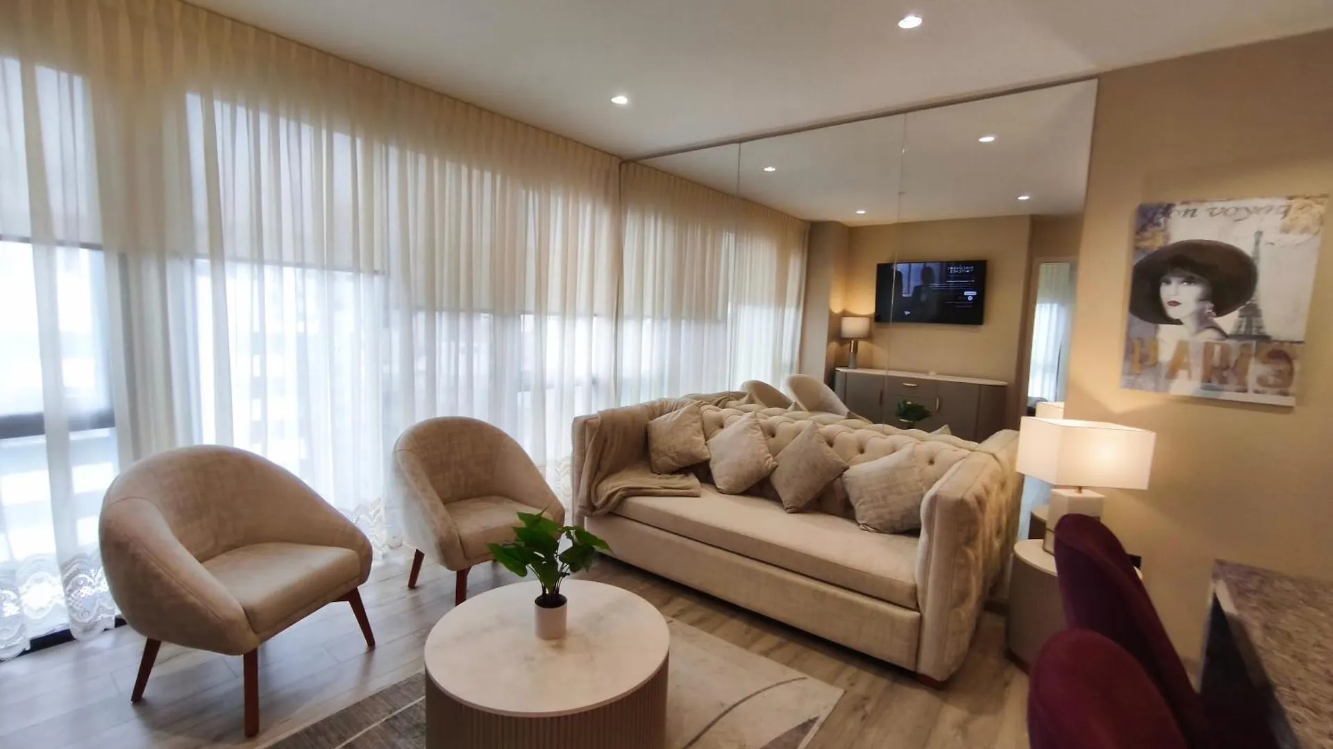 كويتو Suites & Apartments Coliving Ecuador Luxury Xoe شقة فندقية