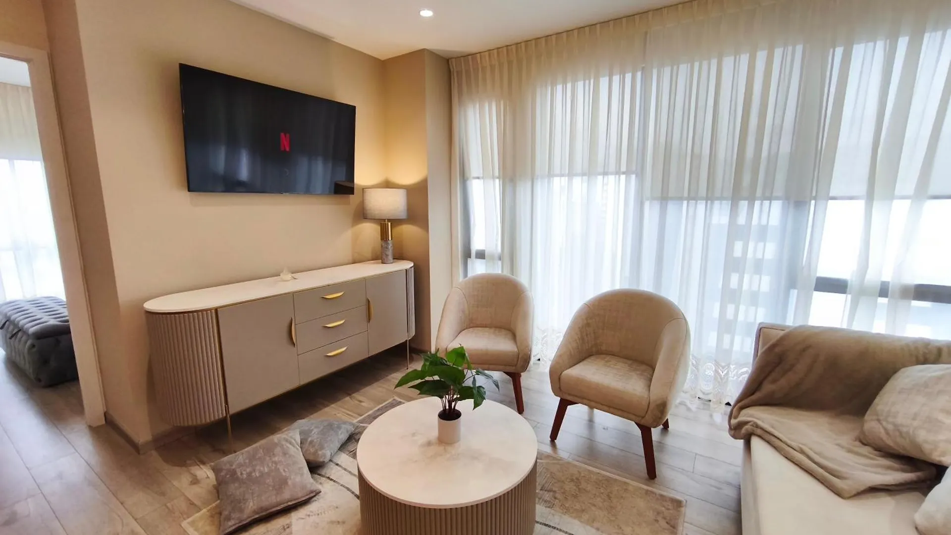 كويتو Suites & Apartments Coliving Ecuador Luxury Xoe