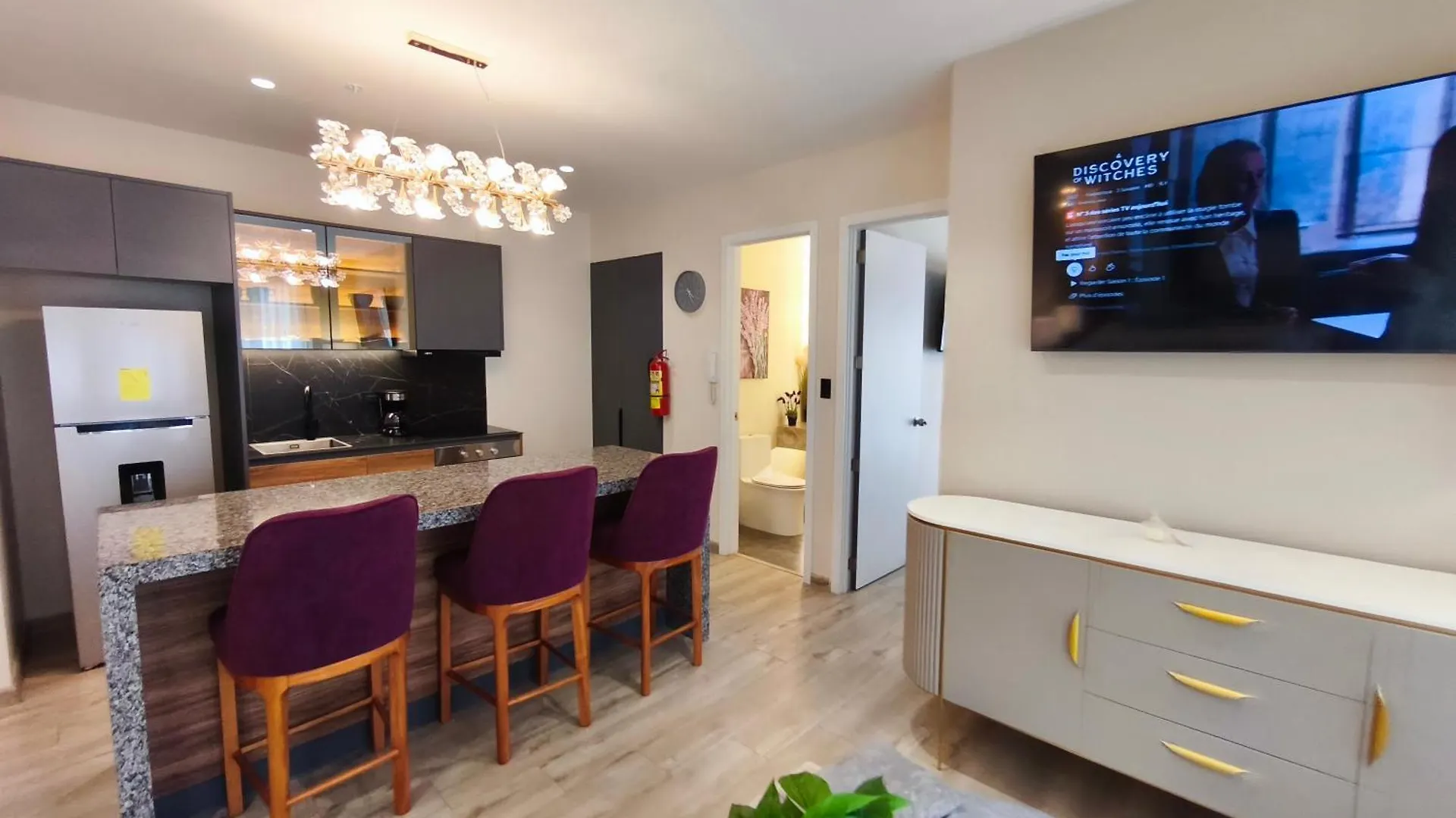 شقة فندقية كويتو Suites & Apartments Coliving Ecuador Luxury Xoe