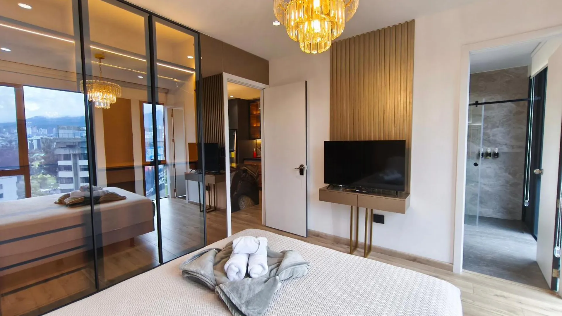 كويتو Suites & Apartments Coliving Ecuador Luxury Xoe الإكوادور